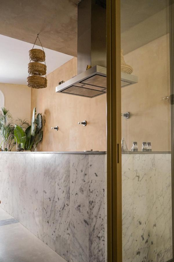 Haert Boutique Wellness Suites City Centre ハーレム エクステリア 写真
